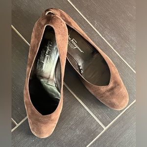Ferragamo Ladies Brown Suede Shoes